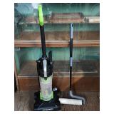 Working Eureka Airspeed Vacuum & Lg Lint Roller