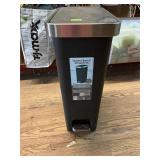 Better Homes & Gardens 10.5 Gal Step Can