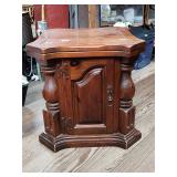 Double Ended Wood Coffee Table 21'Hx21'ï¿½21'