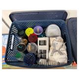 Mainstays Blue Plastic Tote e/ Assorted Drinkware