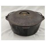 Vintage Cast Iron #8 Dutch Oven