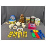 Scooby Doo Puppet,Tea Set, Puzzles, etc.