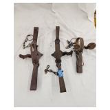 (1) Oneida, (2) Blake & Lamb Metal Traps