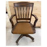Wooden Rolling Swivel Chair 24x18x37.5ï¿½