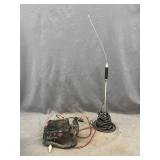 Uniden 40 Channel CB Radio & CB radio antenna kit