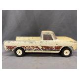 ERTL International Harvester Truck