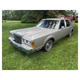 1989 Lincoln Town Car 67520 miles runs & Drives