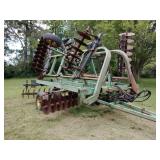 John Deere 230 disc 23' working width