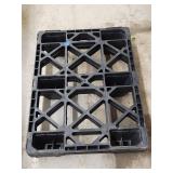 (2)Plastic Pallets 31.24'ï¿½23.5'ï¿½5'H