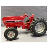 ERTL International Tractor Replica 1:16 Scale