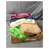 (5) Bath Towels (1) Hand Towel