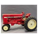 International Harvester 544 Replica 1:16 Scale
