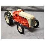 Ertl 1.16 Diecast Ford Tractor