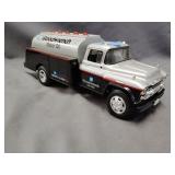 Ertl diecast Goodwrench oil truck