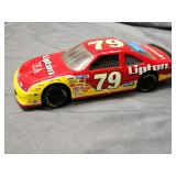 Racing Champions 1.24 Diecast Ford #79 Lipton Tea