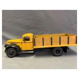 Highway 61 1946 GMC Grain Truck Replica 1:16 Scale
