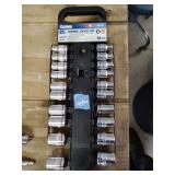Like new set of Quinn 1/2' drive metric/standard