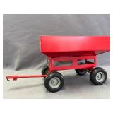 ERTL Pressed Steel Gravity Wagon 1:16 Scale