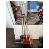 Hand Tool Assortment - Snow Shovels