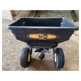 Agri-Fab Spreader 22'x25.75'x15.5'