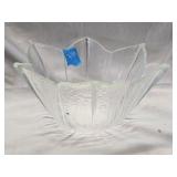 Glass Tulip Bowl 12'Dx6'