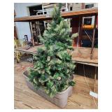 5ft Artificial Tree with Large Lidded Tote