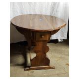 Wood Drop Leaf Table 33.75'x26'x33.5'