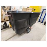 New Tilt Truck Rubbermaid 850lb Capacity