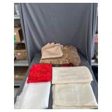 Fabric Tablecloths & Placemats