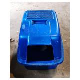 Lidded Cat Box 18'Hx19'ï¿½15'