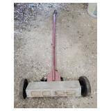 Tool shop magnet sweeper