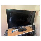 Vizio Flat Screen Tv on pivot Stand 55ï¿½ works