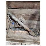 Trailer jack with wheel