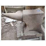 Colonial anvil has broken end
