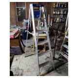 Keller model 916 6' aluminum step ladder