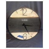La Crose Clock Co. Battery operated clock 16ï¿½