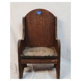 Primitive Childs Chair 24'H×13.5'×11.5'