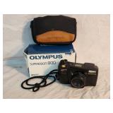 Olympus Superzoom 800 Camera in box