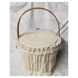 Vintage Lidded Basket 22'H×14'D