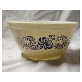 VIntage Pyrex Bowl 'Homestead' Pattern