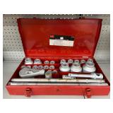 MIT 26-Piece 3/4' & 1' Drive Metric Socket Set