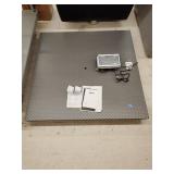 B-TEK 4' x 4' floor scale, 4-square world weigh