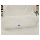 (5)New Rubbermaid 41qt Storage Box