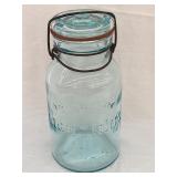 Lightning Putnam Aqua 711 Quart Jar