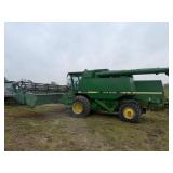 1993 JD 9500 COMBINE with 925 Head, field ready
