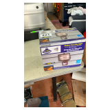 Outdoor security light new in box