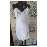 Val Mode Long Lingerie Nightgown Ivory