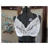 Vintage Underwire Bra Lace Cup 34d