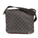 Louis Vuitton District PM Graphite