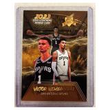 Victor Wembanyama 2023 Gold Lightning rookie car